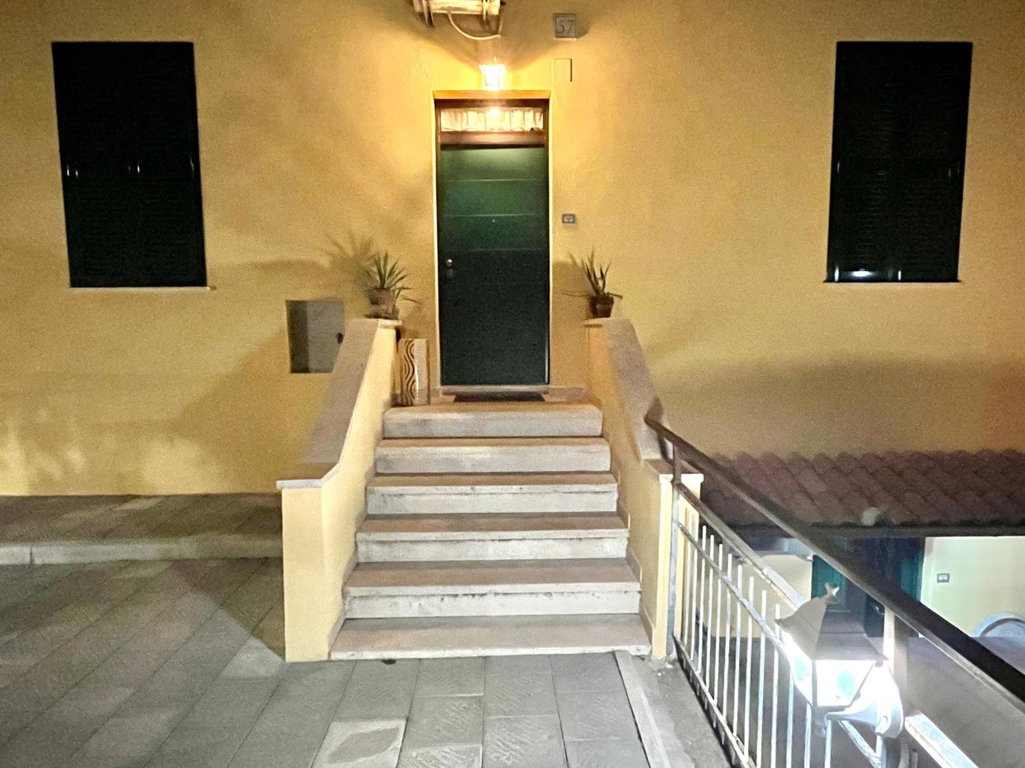 Romuhouse Economy Apartment Metro B Roma Exterior foto